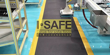Anke | Easy standing work is not a dream - SUHNER anti-fatigue floor mats