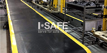 What are the benefits of using anti-fatigue foot mats in factories?